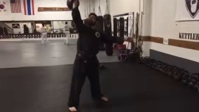 1/2 body weight one arm kettlebell press смотреть онлайн