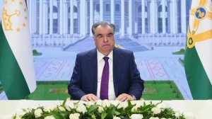 Эмомали Рахмон поздравил жителей страны и соотечественников с наступлением праздника Фитры