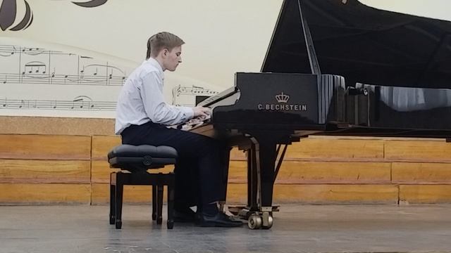 В.Соловьев-Седой Первым делом-самолеты исп. ансамбль Фролков Д.-Павлов А.