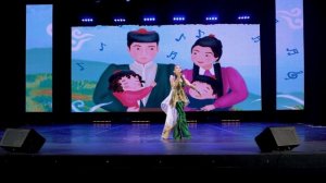 «Хамтхасд» песня о листочках, которые опадают с деревьев осенью 🍂🍃🍁 исполняет Джиргал Дорджиева