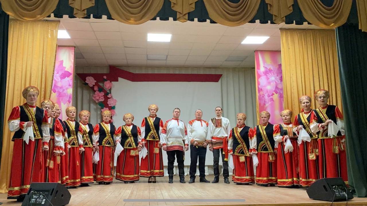 "Смуглянка" - Народный коллектив хор русской песни "Яблоневый цвет"
