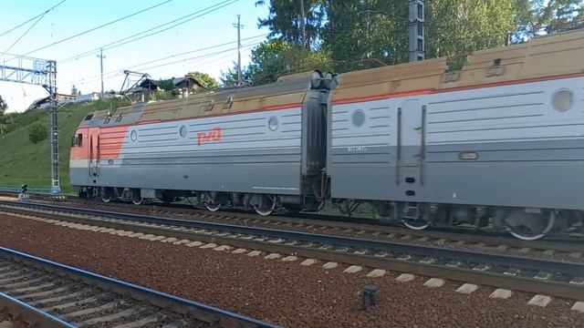 "Резерв Резервовичь" Электровоз 3ЭС5К-013 резервом смотреть онлайн