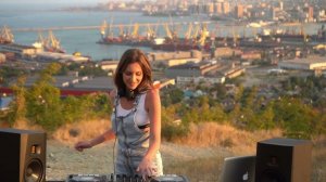 Elena Litvinenko | DJ Bunia | Melodic Techno & Techno Mix (August 14)