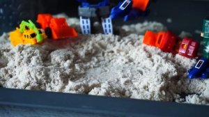 Робот - трансформер из строительных машин. Игрушки для мальчиков