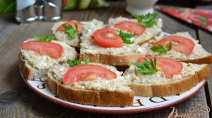 Бутерброды с пастой из икры трески