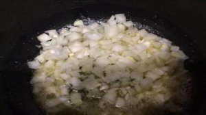 Рис с сосисками в мультиварке