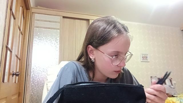 Завтра в школу( собираем мне рюкзак и пенал