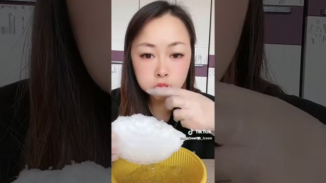 ледяная крошка, мукбанг льда по корейски