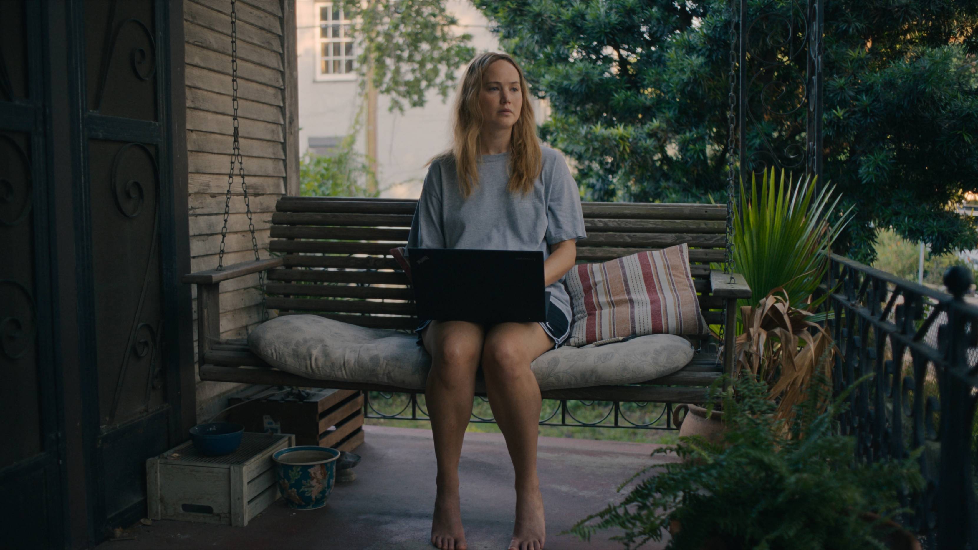 Мост через озеро — Русский трейлер (фильм 2022) / Causeway смотреть онлайн