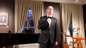 Руфат Низамов исполняет романс Чайковского "Средь шумного бала". Фортепиано — Дмитрий Норбутас