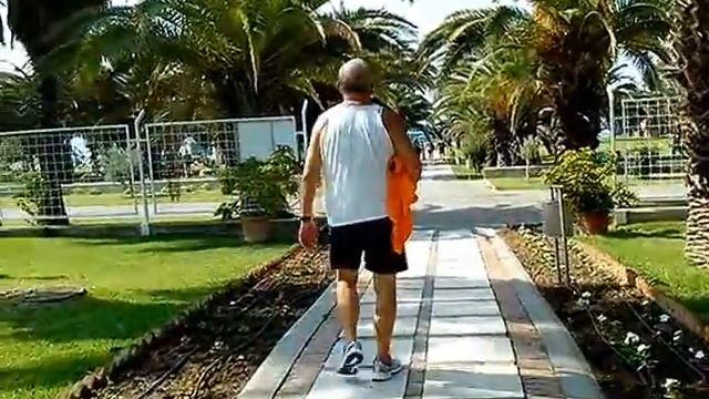 Sural Saray hotel - Road to the sea