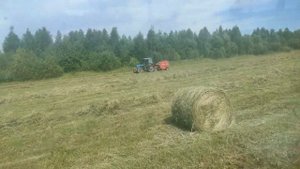 Пресс подборщик Welger RP12 в работе