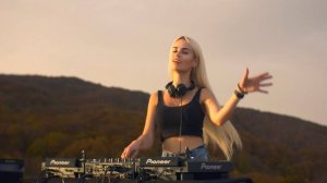 Gretta DJ | House, Melodic Progressive & Techno Live Mix in Mountains   Crimea Russia   Episode #3