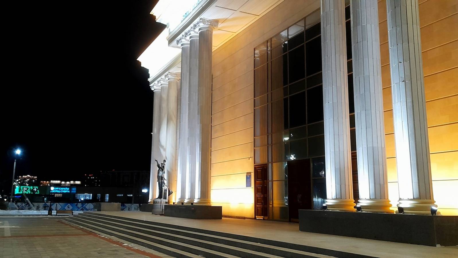 Петропавловск.  Прогулка по улице Жамбыла (бывшая Кирова)
