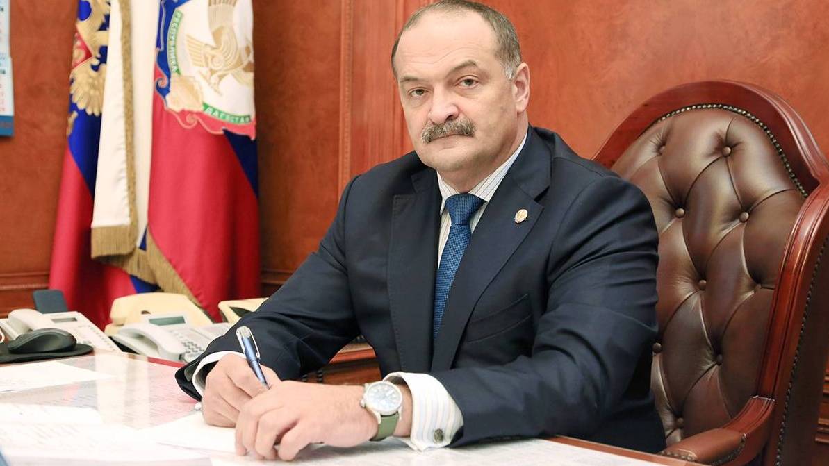 Сергей Меликов поздравил дагестанцев с праздником Ураза-Байрам