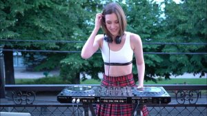 Elena Litvinenko | Dj Bunia | Tech House & Techno (July 22)