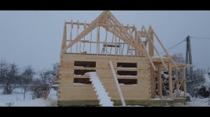 Монтаж каркаса крыши на брусовом доме