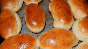 Пирожки с рисом и изюмом