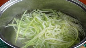 Кабачковые спагетти со сливочным соусом