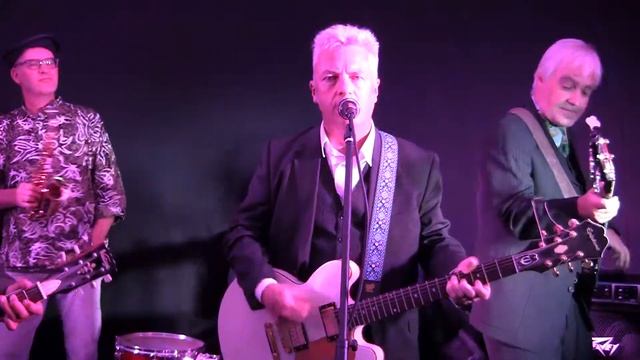 Hellfire and Meadows The Bungalow Bar смотреть онлайн