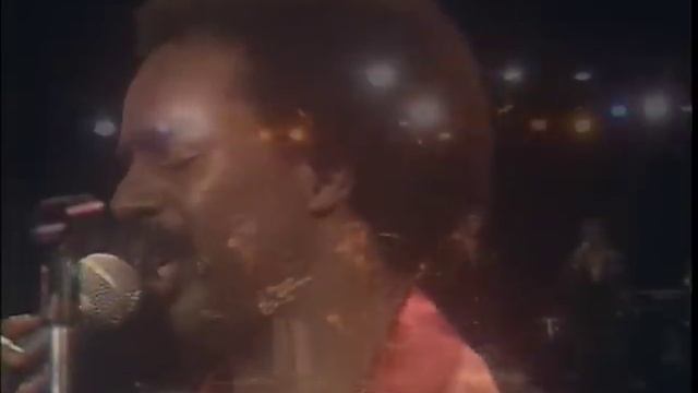 The Whispers - (Olivia) Lost And Turned Out [Official Music Video] смотреть онлайн