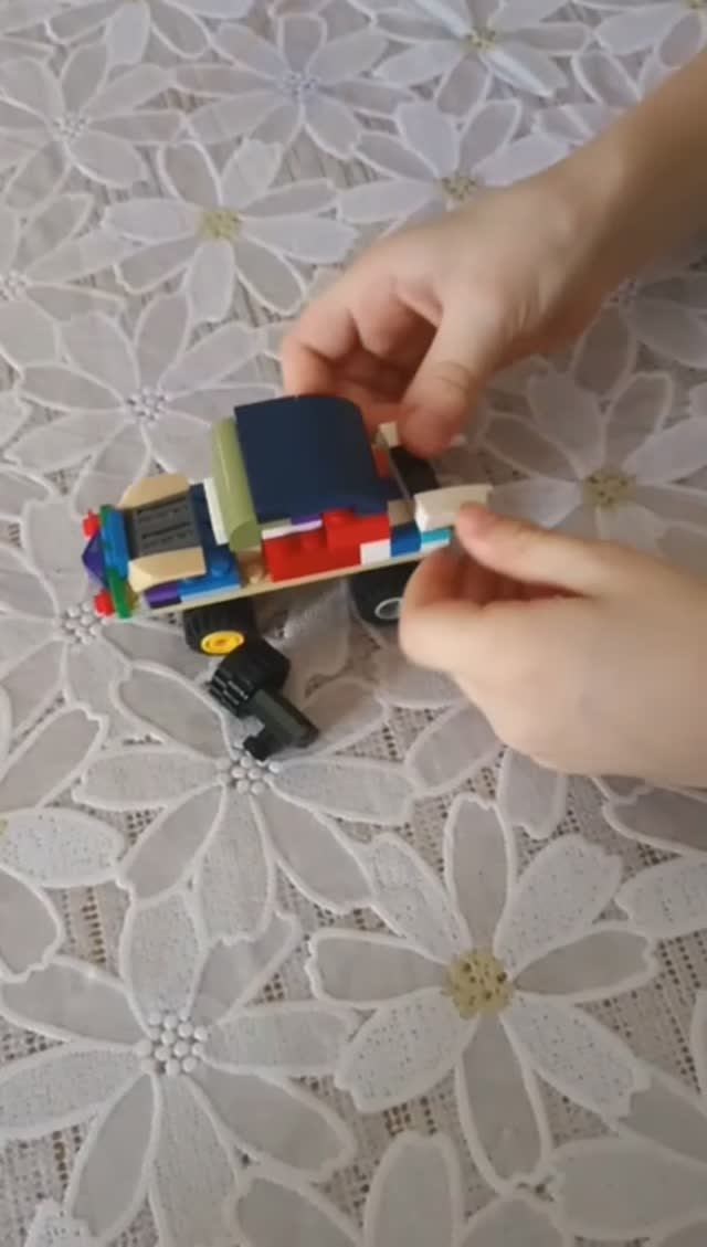 Машинка из лего