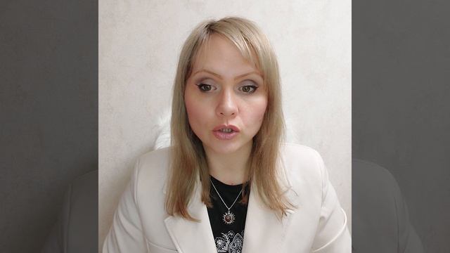 Ребёнок кусает и тянет в рот предметы в 6 мес..mp4 смотреть онлайн