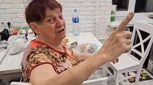 НАДЮХА И ВАСИЛИВНА ДАЛИ ОТВЕТ СНЕЖИНСКОЙ