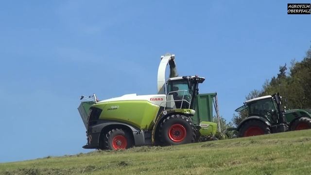 Claas Jaguar 940 beisst sich ins Gras - Lohnunternehmen Winderl - 1. Schnitt 2019 смотреть онлайн