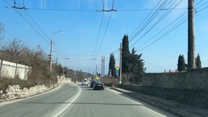 Никита пгт. По ЮжноБережному шоссе до ост.Метеостанция. 10.03.2025. Крым. Crimea. Nikita. Yalta.