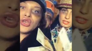 Телки бомжи за пивом!))