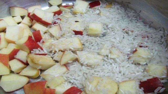 Рисовая каша с сыром янтарь и яблоком