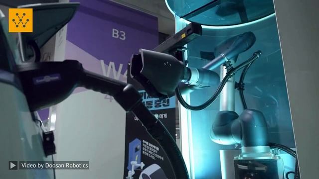Решение Doosan Cobot: робот для зарядки электромобилей (с LG Electronics).