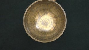Поющая чаша Nepal Carving 26,1 см, Соль 191 Гц, Ре 577