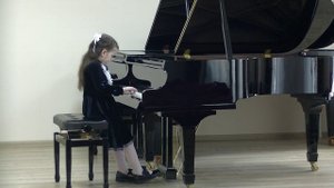 Баева Полина 7 лет С. Майкапар "Мотылек"