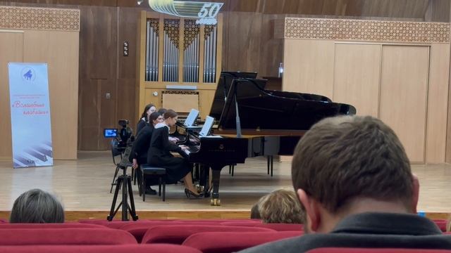 Д.Д.Шостакович- Сюита для двух фортепиано fis-moll op.6,1 часть( прелюдия) смотреть онлайн