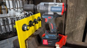 Сколько NM может зажать аккумуляторный ударный гайковёрт MEKIBOR на каждой скорости