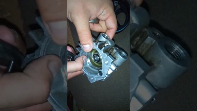 فك وتركيب طرمبة باور لانسر شارك1600 سي سي ومعرفة العطل смотреть онлайн