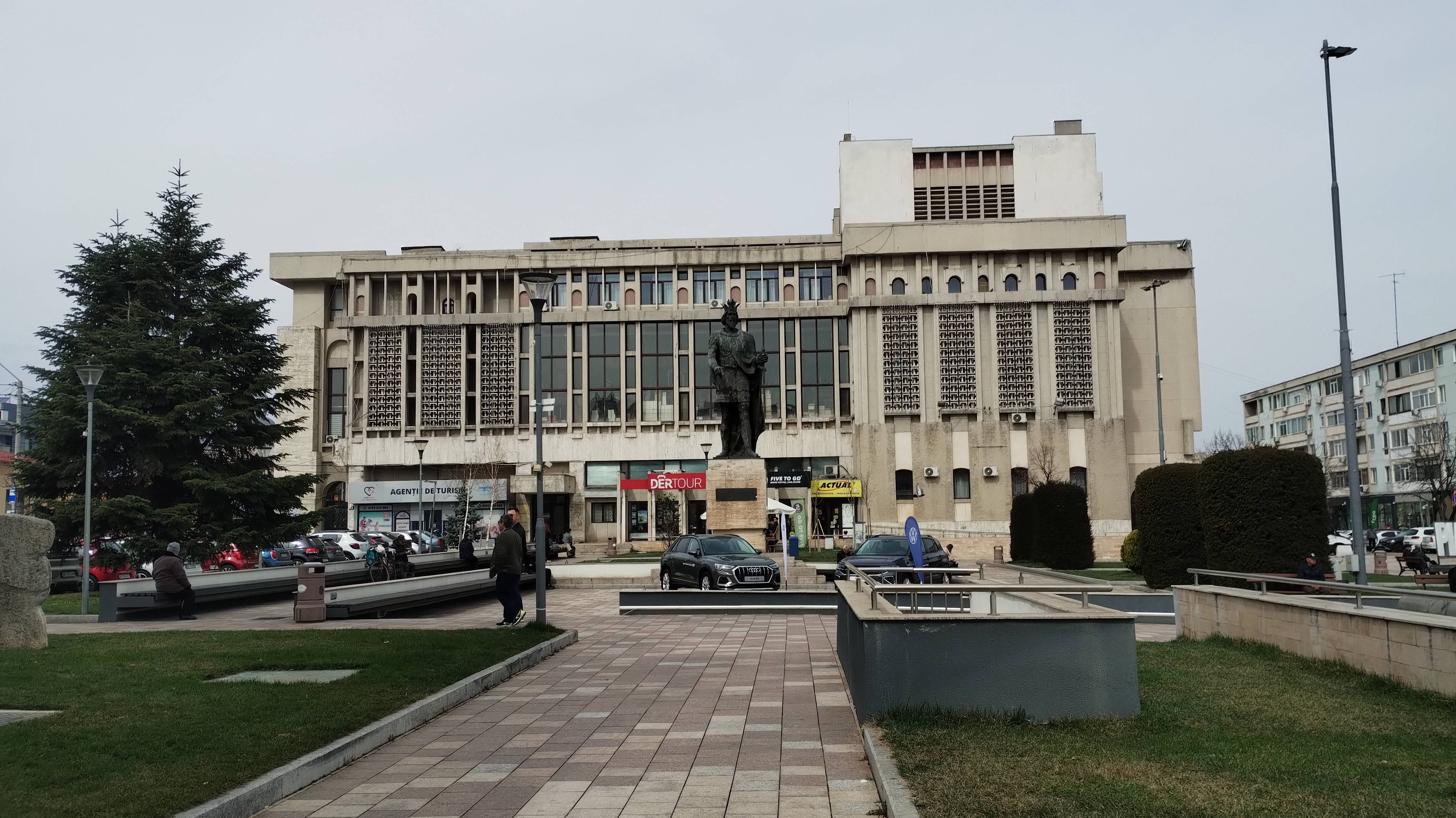 ПО ПЪТИЩАТА НА РУМЪНИЯ /част 22/. Питещ