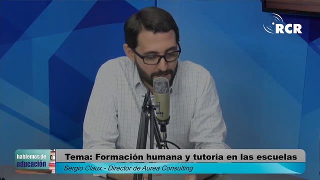 Decreto que cierra colegios informales esconde fallas en gestión de la educación pública смотреть онлайн