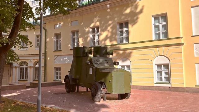 🍂 Московская осень: Очарование улиц Баррикадная и Большая Никитская ждёт вас! 🏙️🍁
