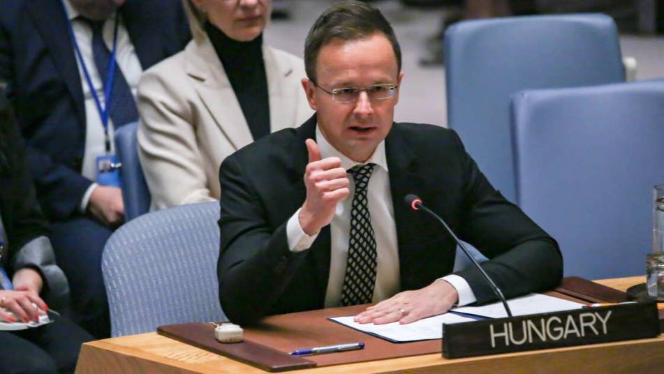 Сийярто: Венгрия считает удары по энергообъектам РФ атакой на суверенитет