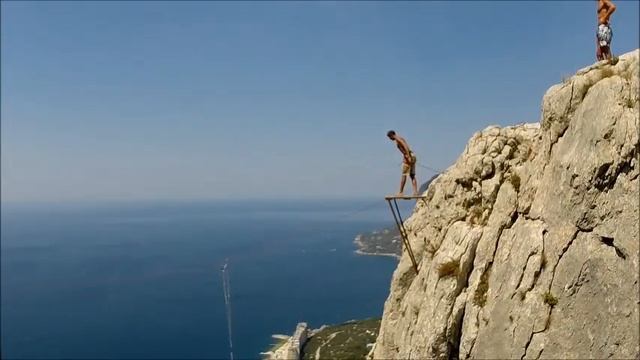 Ильяс-кая. rope jumping with skyline x-team in Crimea смотреть онлайн