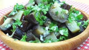 Баклажаны отваренные с чесноком и зеленью