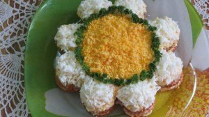 Салат из сардин и крекеров