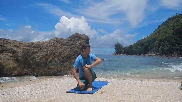 Ударакаршанасана (Udarakarshanasana)