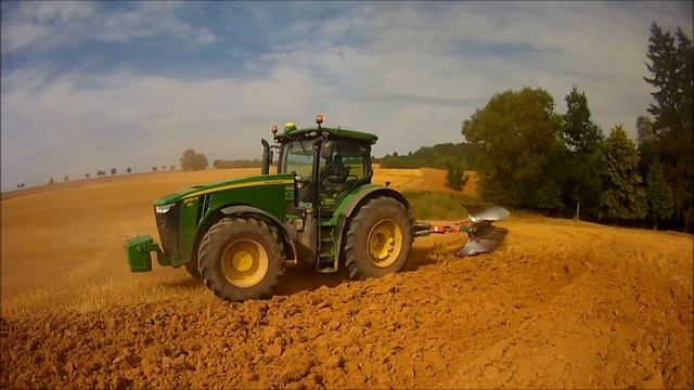 John Deere 8295r + Kverneland pb100 | ZOD Hořice LETNÍ ORBA 2015 | ZOD Hořice SUMMER PLOWING 2015 смотреть онлайн