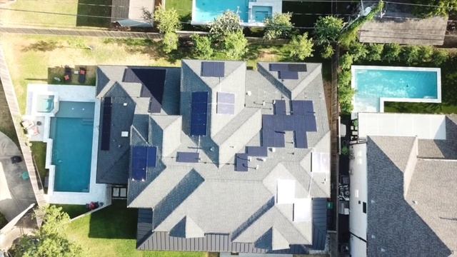 Enphase Micro and Solar Panel Comparison | IQ8+ vs IQ8A | REC405 vs QCell 400 смотреть онлайн