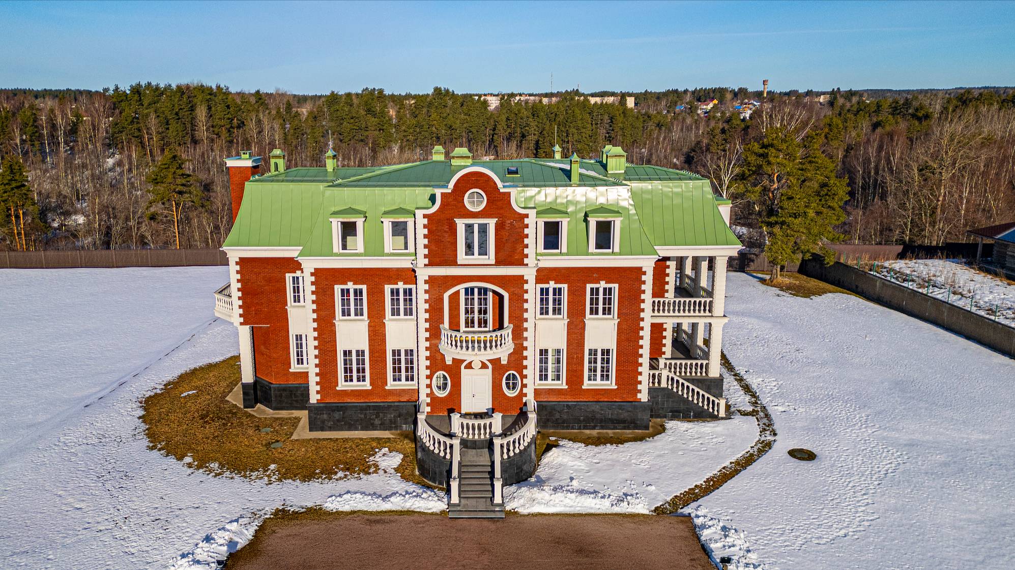 Срочная продажа особняка смотреть онлайн