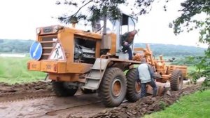 Нарезка корыта под дорогу грейдером. Cutting trough with grader.